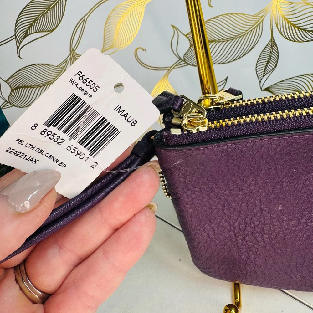 Coach Corner Zip plum pebble Leather Wristlet - Picture 6 of 6